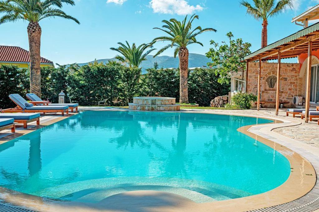 Villa Amor Villa *